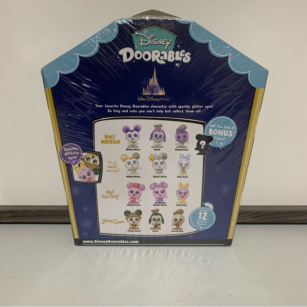 Disney Doorables 50th Anniversary 12 Exclusive Figures Collector Pack-New - Picture 2 of 8
